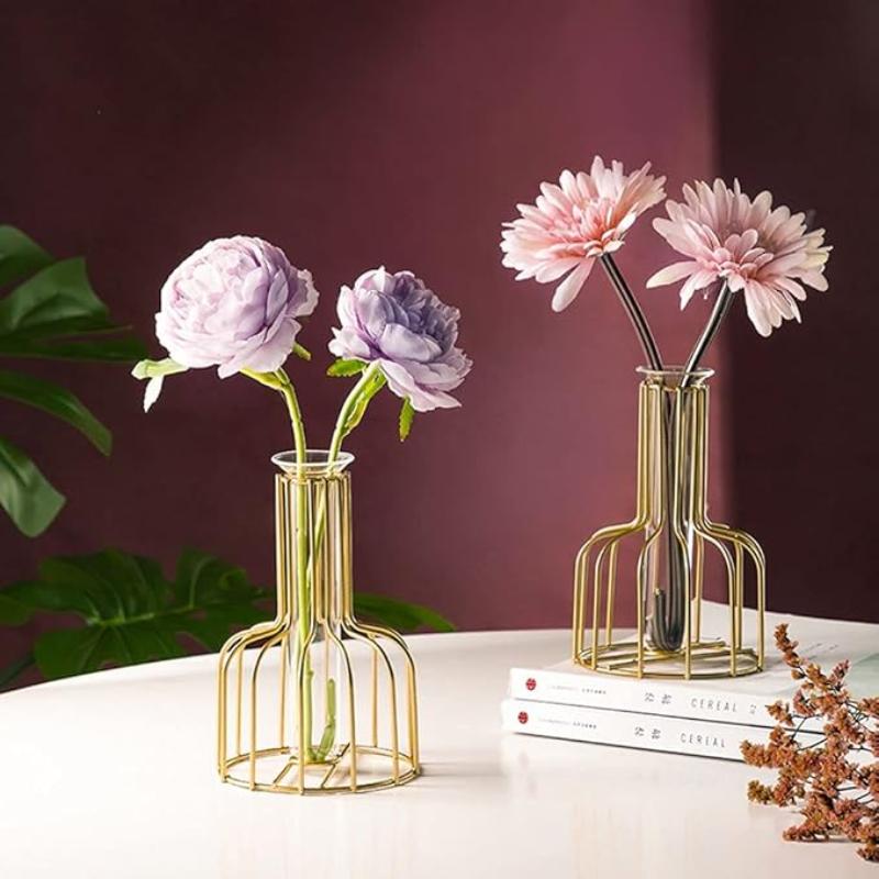 Gold hydroponic vase designed for soil-free plant growth, offering a sophisticated touch to home decor.