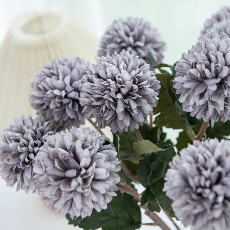 Close-up of light purple chrysanthemum flowers.