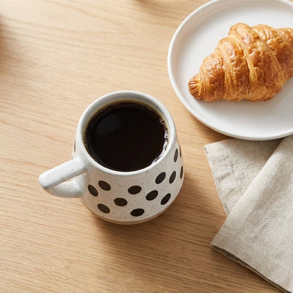 Black and White Coffee Cups