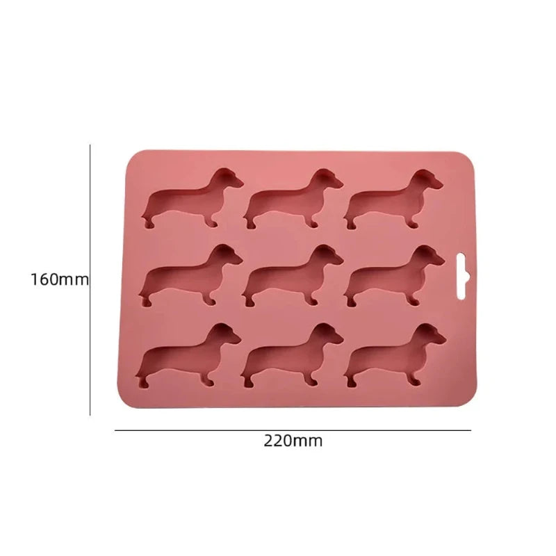 Cute and functional Dachshund-shaped ice cube tray, ideal for dog lovers and entertaining.