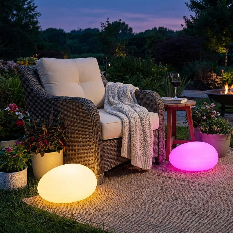 Solar pathway stone displaying multiple colour modes