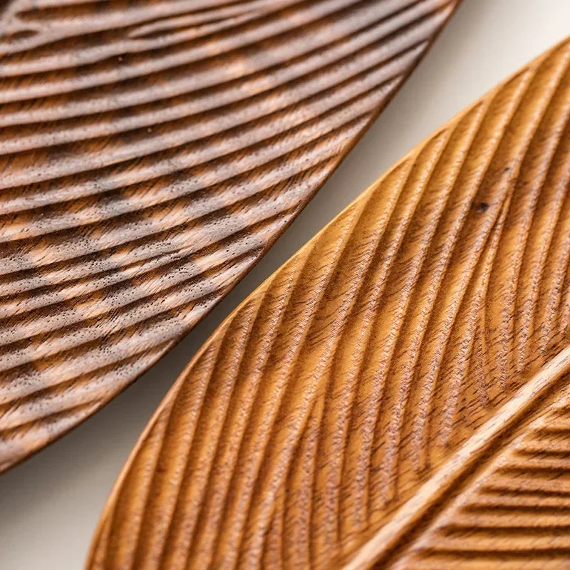 Natural wood texture of Walnut Leaf Tea Tray – Close-up showing the unique texture and grain patterns of solid walnut wood.